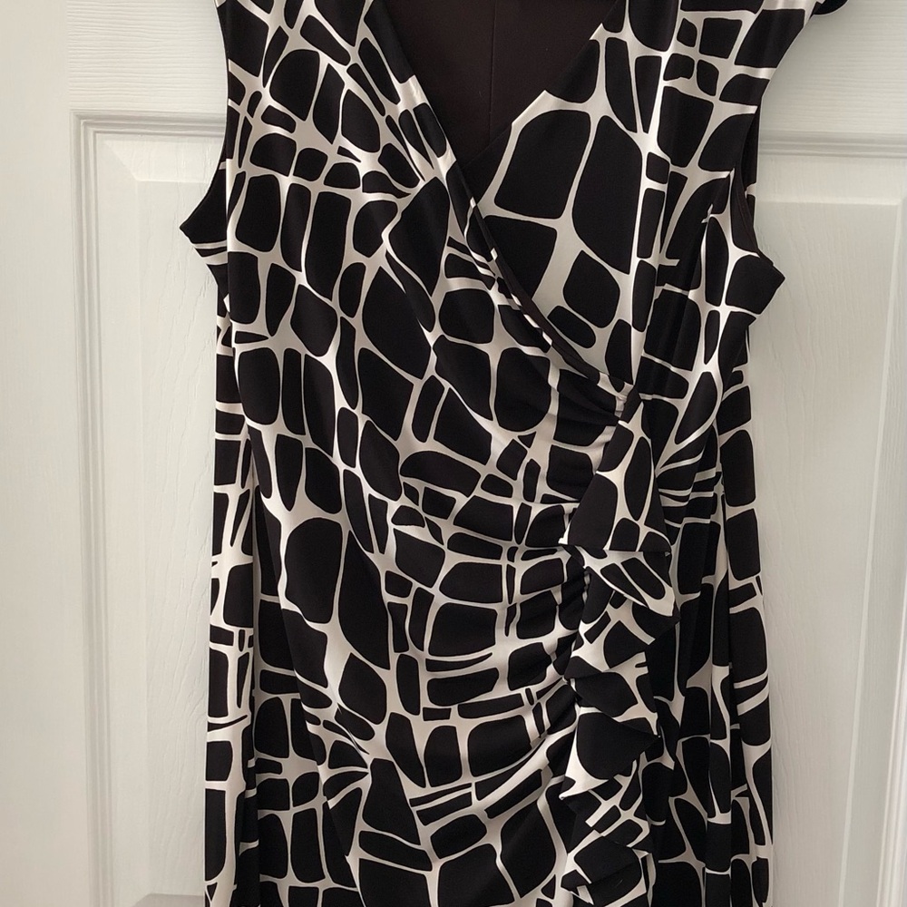 Size 14P Enfocus Petites Brown and White Giraffe Patterned Midi Dress Lined Top